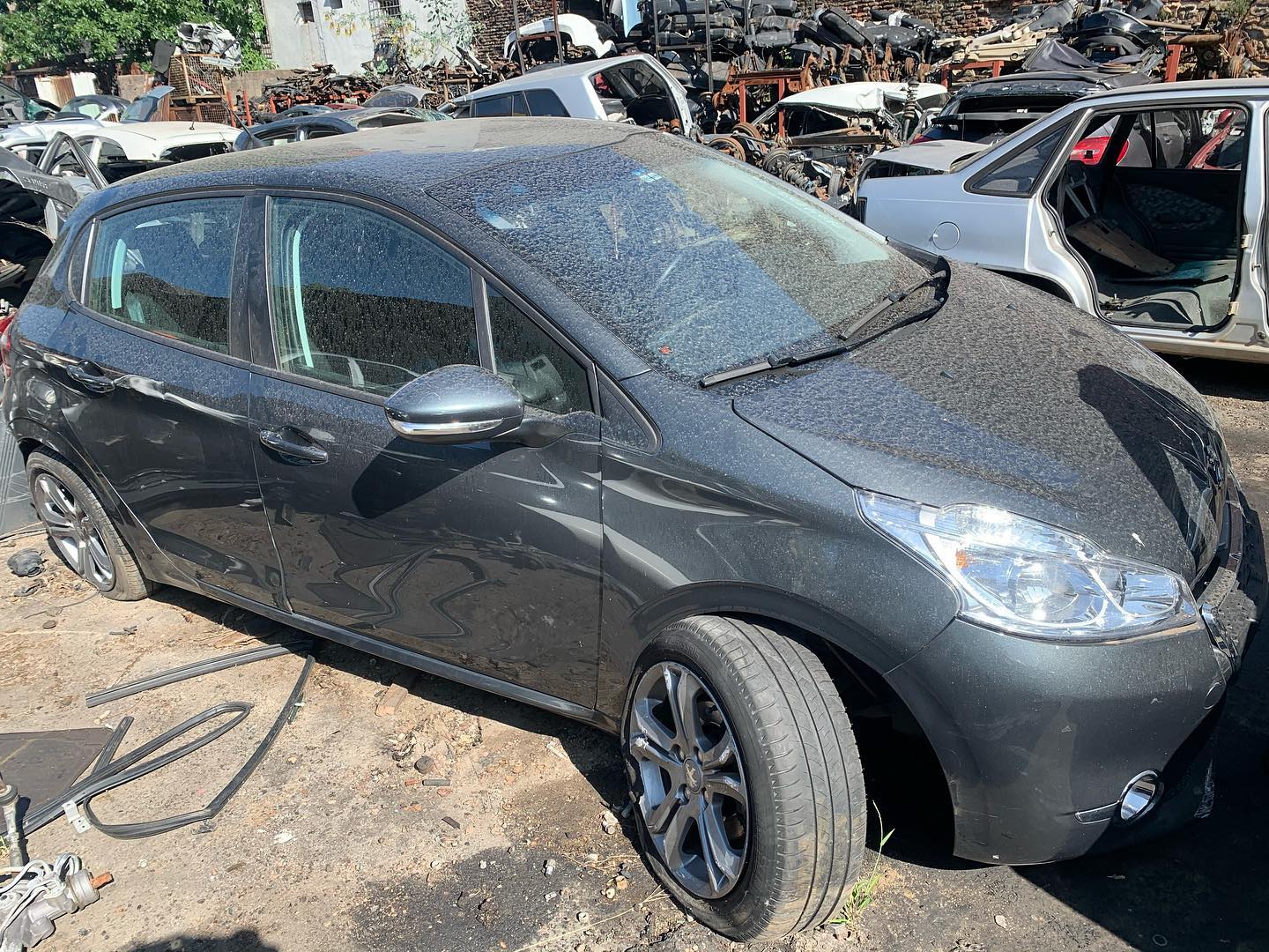 Peugeot 208 por partes